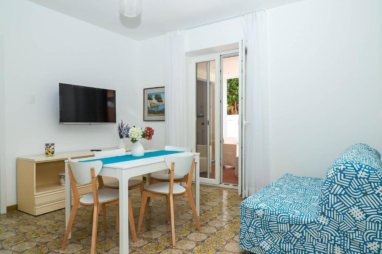 Trani Apartment *