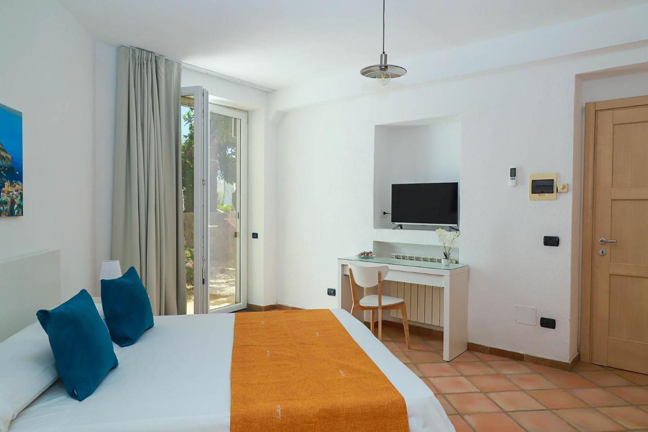 Trani Apartment *